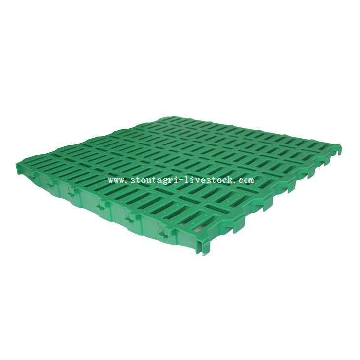 Plastic slats floor for sheep and goats