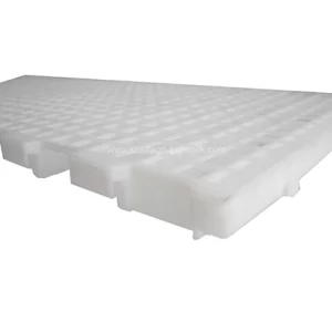 小鸡的塑料板条