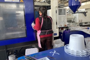 StoutAgri Resilience to Produce Poultry Feeding Equipment