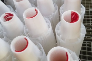 معدات تربية الدواجن البلاستيكية