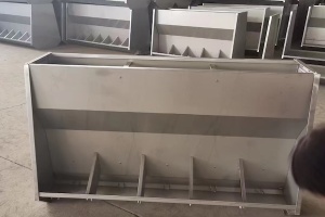 Double - Sided Pig Feeders