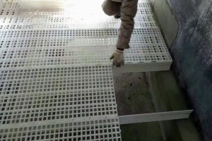 Podłogi z listew drobiowych z tworzywa sztucznego